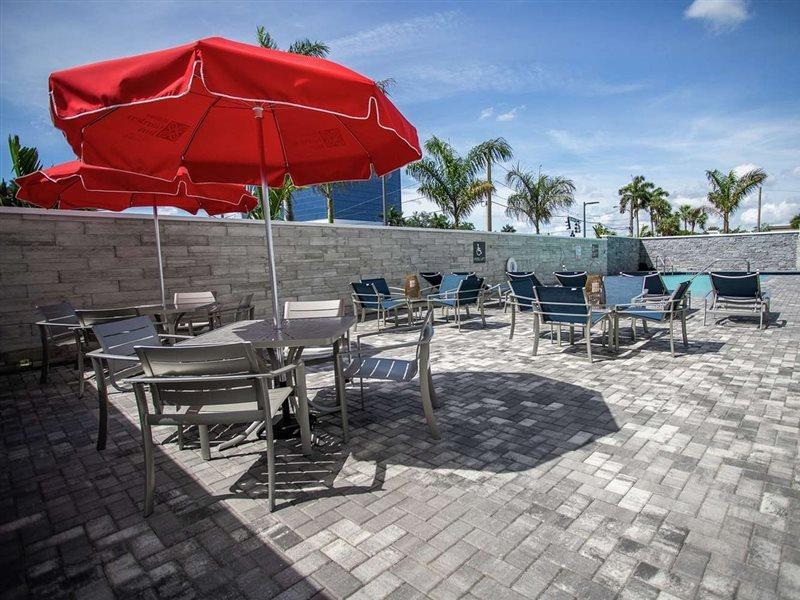 Hilton Garden Inn West Palm Beach I95 Outlets Екстер'єр фото