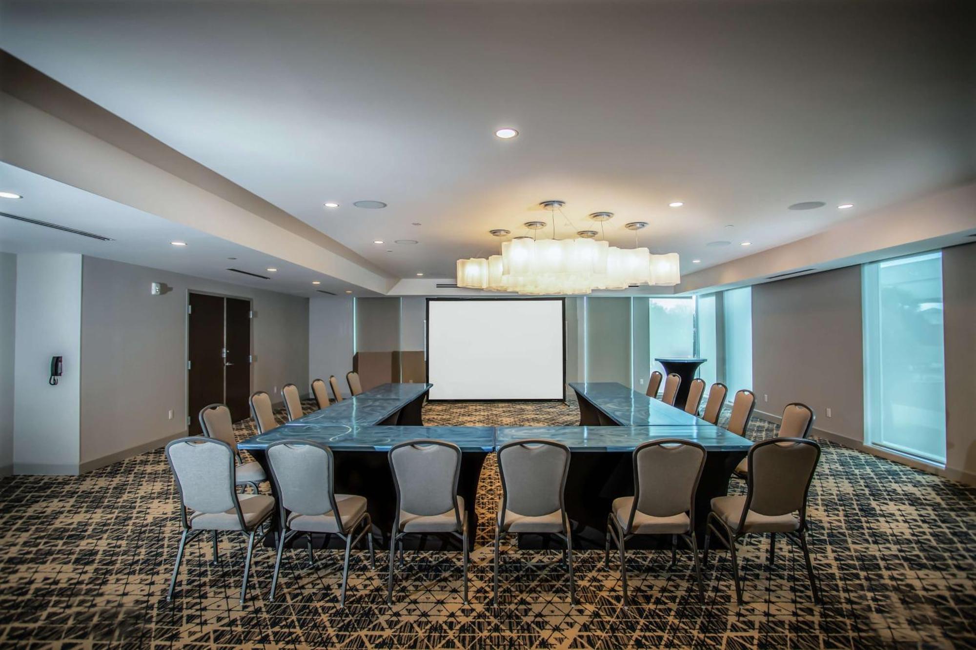 Hilton Garden Inn West Palm Beach I95 Outlets Екстер'єр фото
